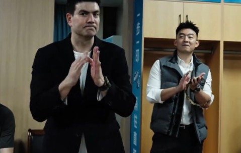 九游手机版-宁波收官战更衣室！主帅满意战绩，刘家成赞骨气，刘晓宇戴上皇冠|常规赛|北控|比赛|季后赛_新浪体育_新浪新闻