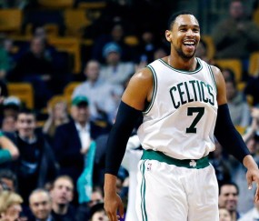 国内媒体人：广东宏远在引援方面取得重大进展，已接近签下内线球员萨林杰