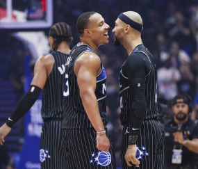 安卓版-NBA彩经：魔术淘汰活塞 骑士擒下猛龙晋级 火箭将湖人拖入抢七