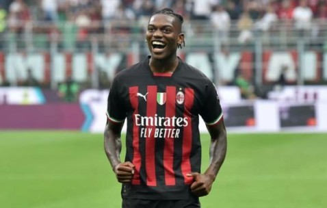 ipad版-王勤伯：续约莱昂，是马尔蒂尼的“中考”